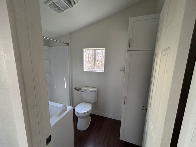 Building Photo - 1 bedroom home