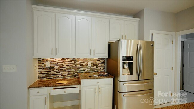 Building Photo - 12325 Summer Breeze Ct