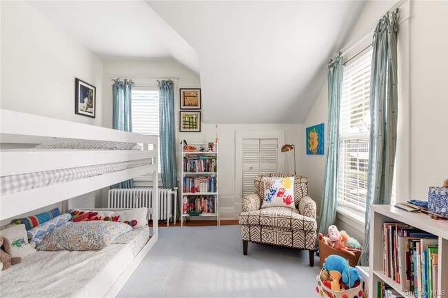 Building Photo - 47 Hillcrest Ave