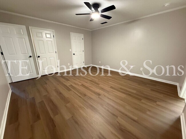 Building Photo - 259 Olde Vineyard Ct