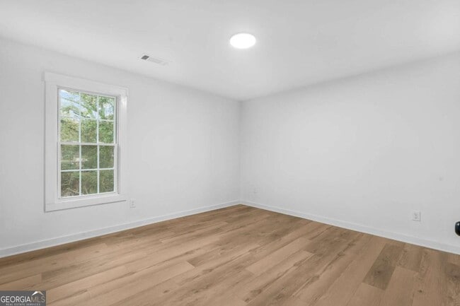 Building Photo - 408 E Marable St