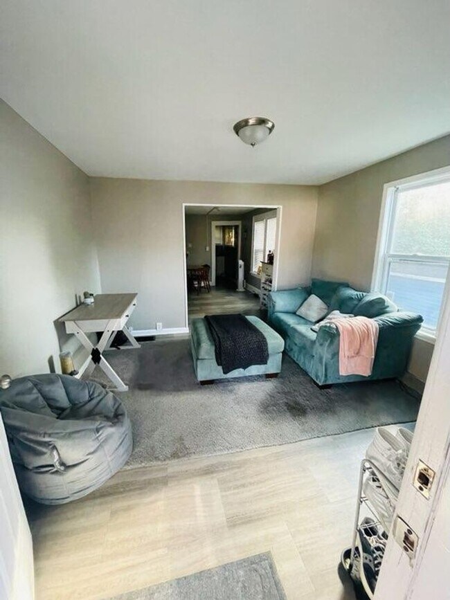 Building Photo - 108 1/2 W Filbert Street