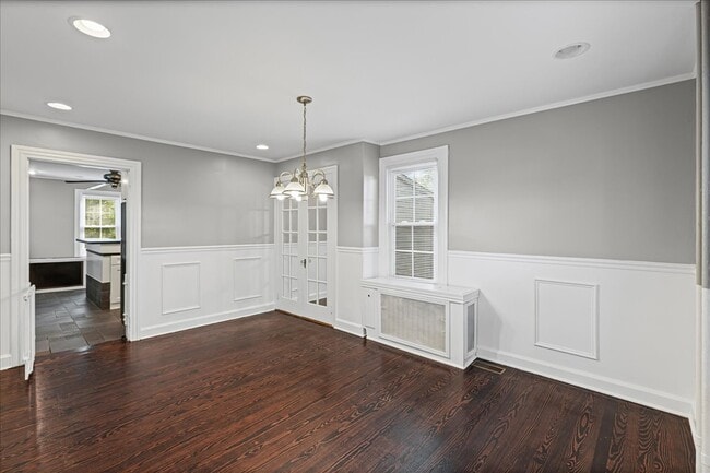 Building Photo - 1613 Kings Hwy