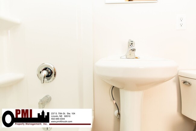 Building Photo - 1400 F / 836 South Street