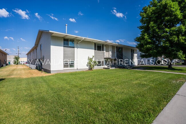 Building Photo - 689 E 100 N