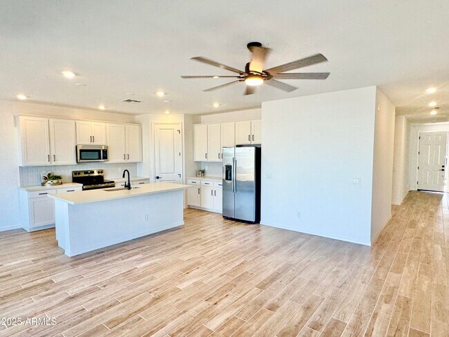 Building Photo - 2336 Homesteaders Rd