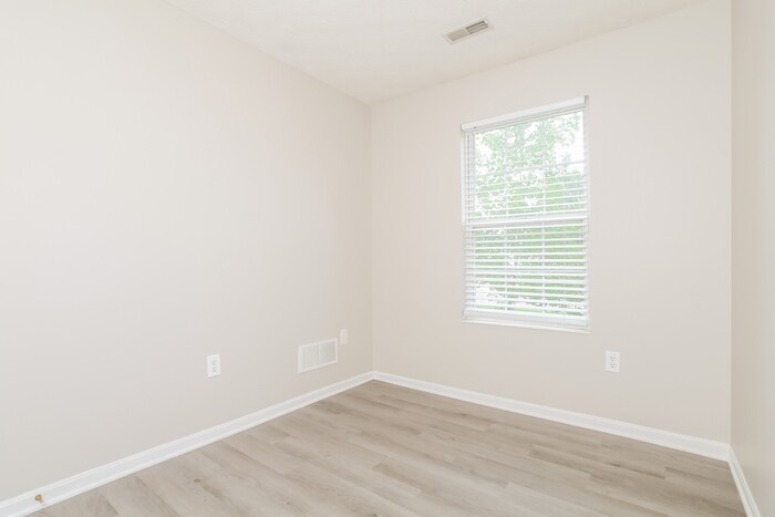 Building Photo - 345 Forge Dr