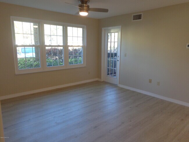 Building Photo - 7667 N Wickham Rd