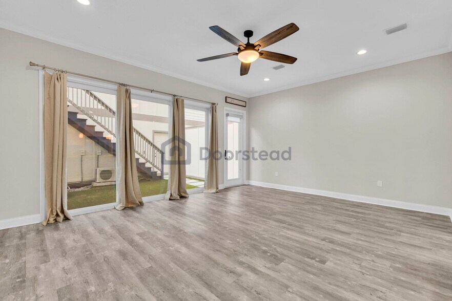 Building Photo - 4114 N Nebraska Ave