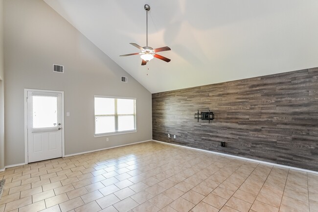 Building Photo - 2734 Gold Flake Terrace Rd