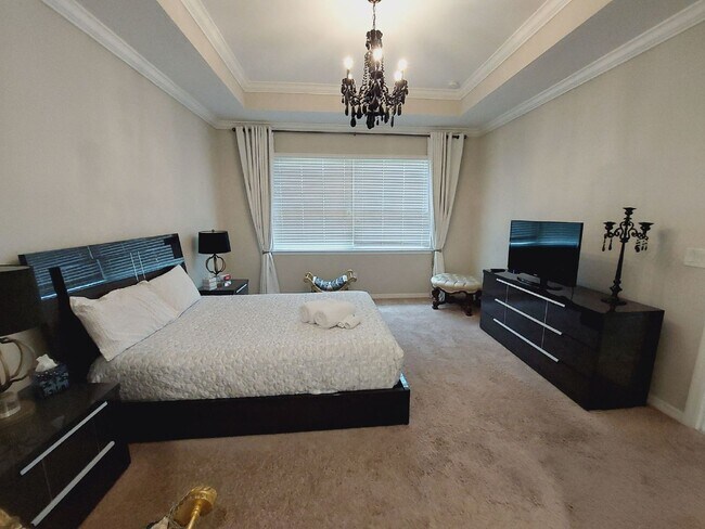 Building Photo - Luxurious Home in Toscana Isles Gated Community