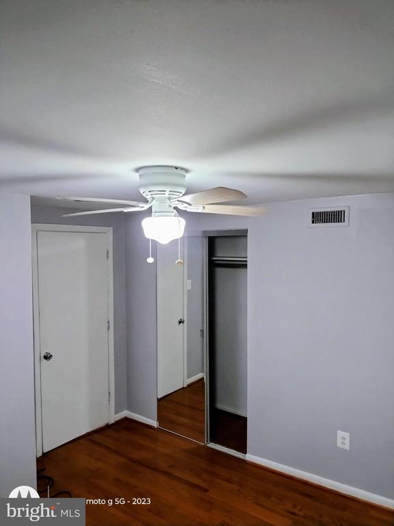 Building Photo - 2437 Grays Ferry Ave