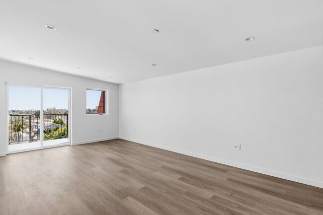 Building Photo - 6640 Valjean Ct