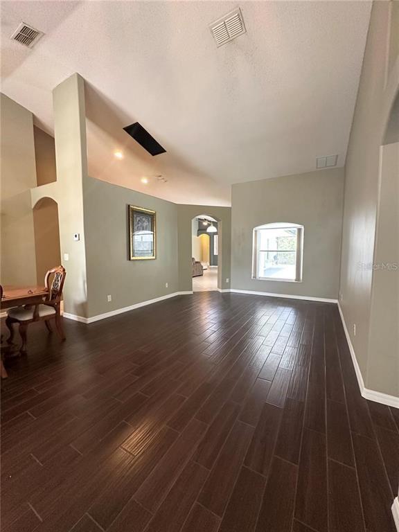 Building Photo - 16016 Blossom Hill Loop