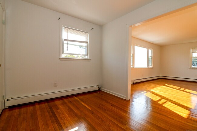 Building Photo - 1298 Madison Ave