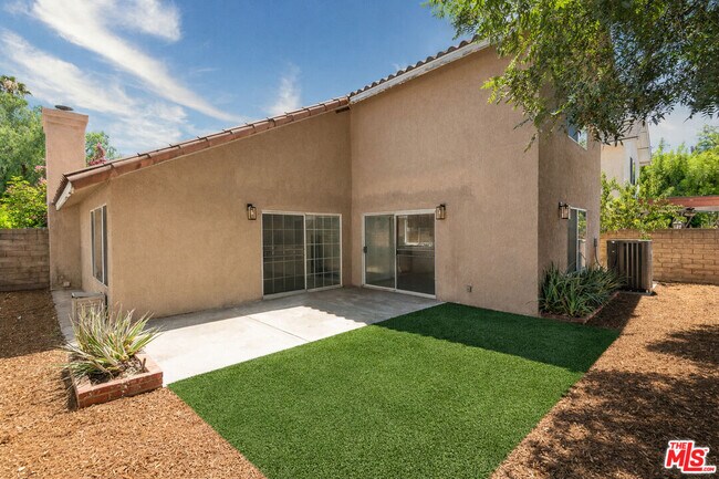 Building Photo - 8473 Penfield Ave