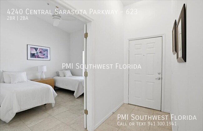 Building Photo - 4240 Central Sarasota Pkwy