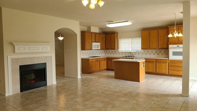 Building Photo - 2318 Waterwood Dr