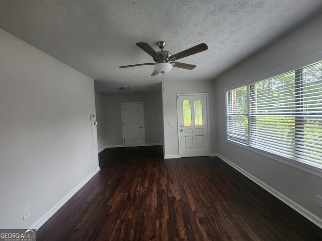 Building Photo - 4313 Sims St