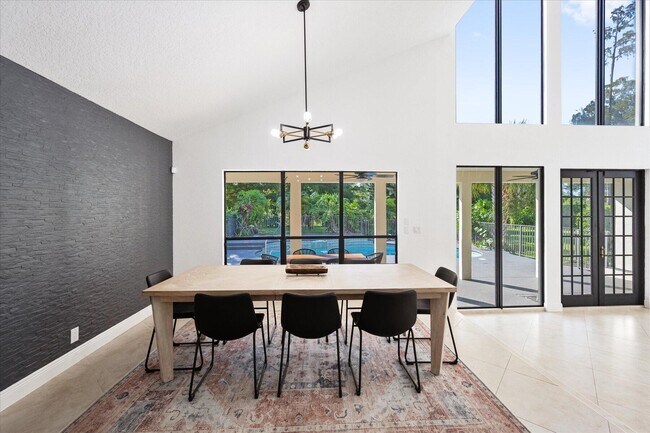 Building Photo - 12638 Quercus Ln