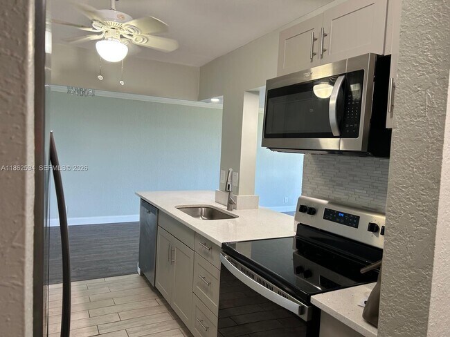 Building Photo - 3821 Environ Blvd