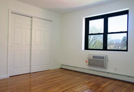 Bedroom - Washington Heights Apartments