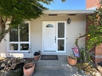 Building Photo - Beautiful Rollingwood Home