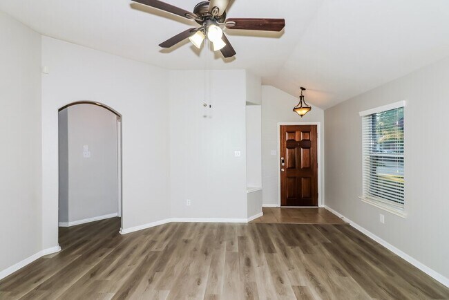 Building Photo - 18018 Iris Edge Way