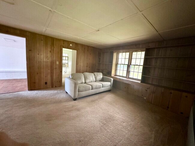 Building Photo - 4743 Purdy Ln