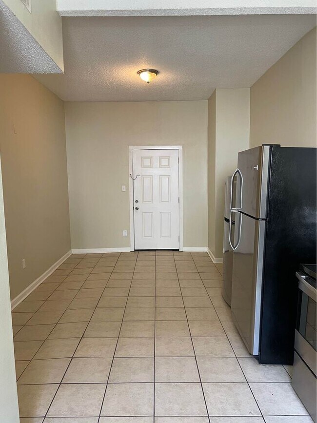 Building Photo - 3321 Napoleon Ave