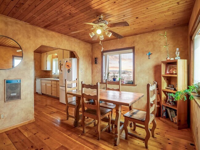 Building Photo - 29 Comanche Dr