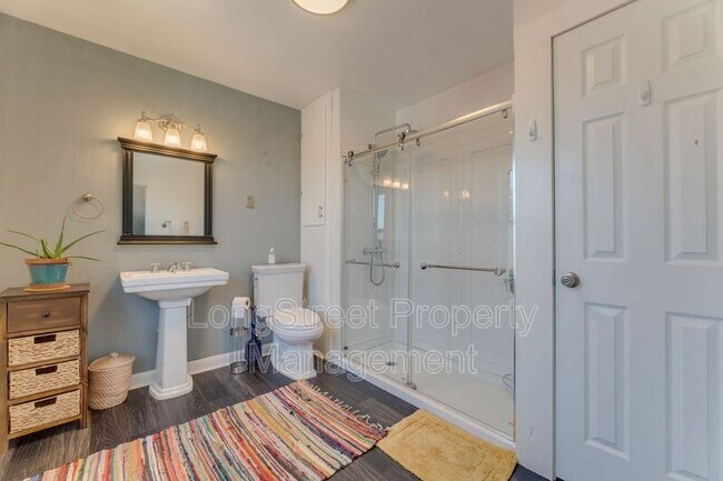 Building Photo - 5236 NE 18th Ave