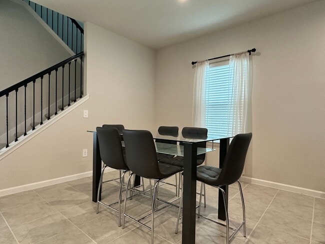 Building Photo - Beautiful Home For Rent in Apopka!