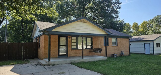 Primary Photo - 740 S Kokomo Ave