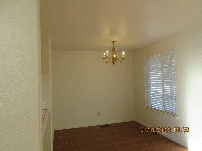 Building Photo - 1011 Sunburst Dr