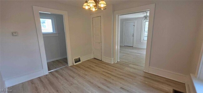 Building Photo - 496 Rothrock Ave