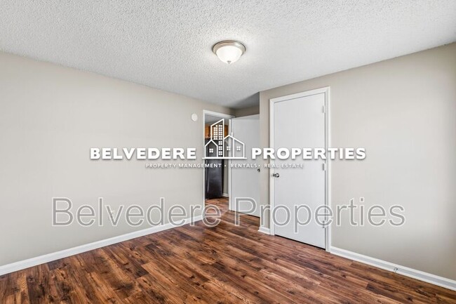 Building Photo - 112 S Raleigh St