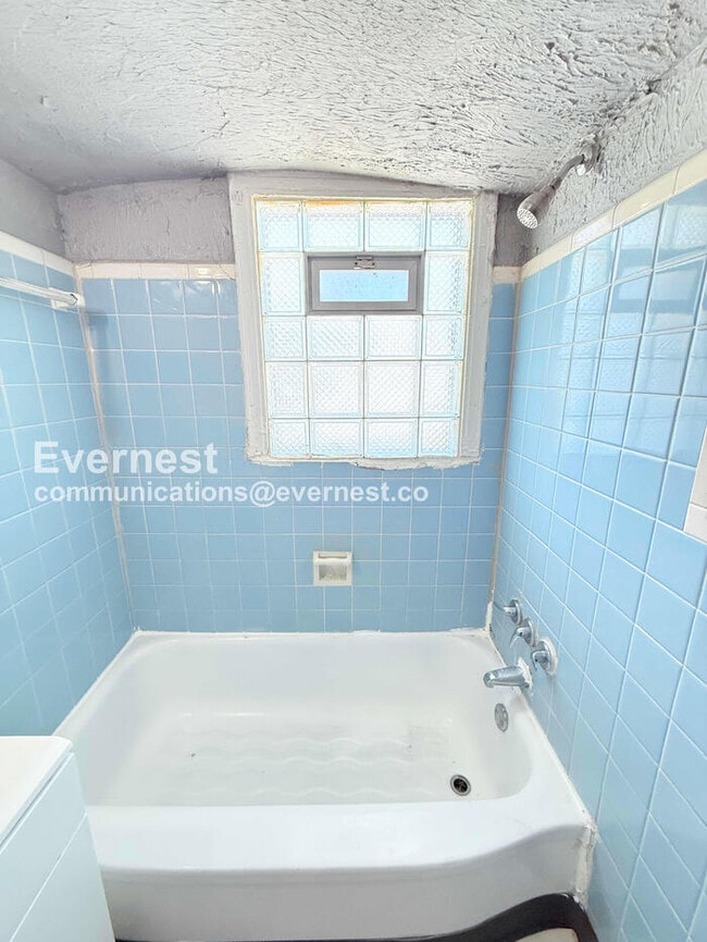 Building Photo - 12131 Schaefer Hwy