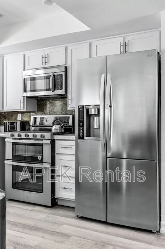 Building Photo - 2184 E Powell Rd