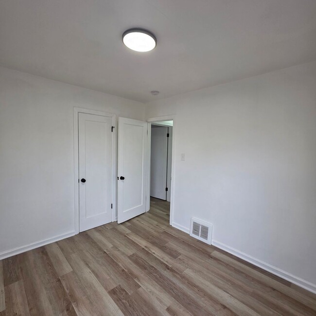 Building Photo - Perfect For You!!!!