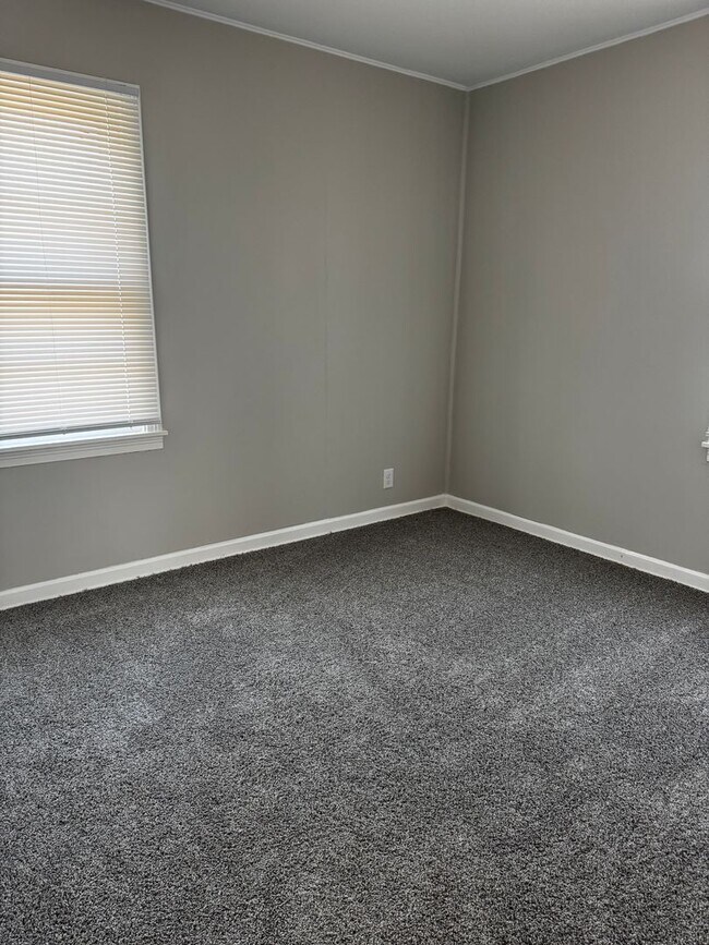 Building Photo - 2143 S Wichita St