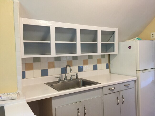 Building Photo - 259 Billings St