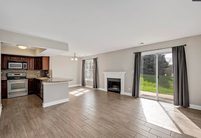 Building Photo - 11 Foxcroft Rd