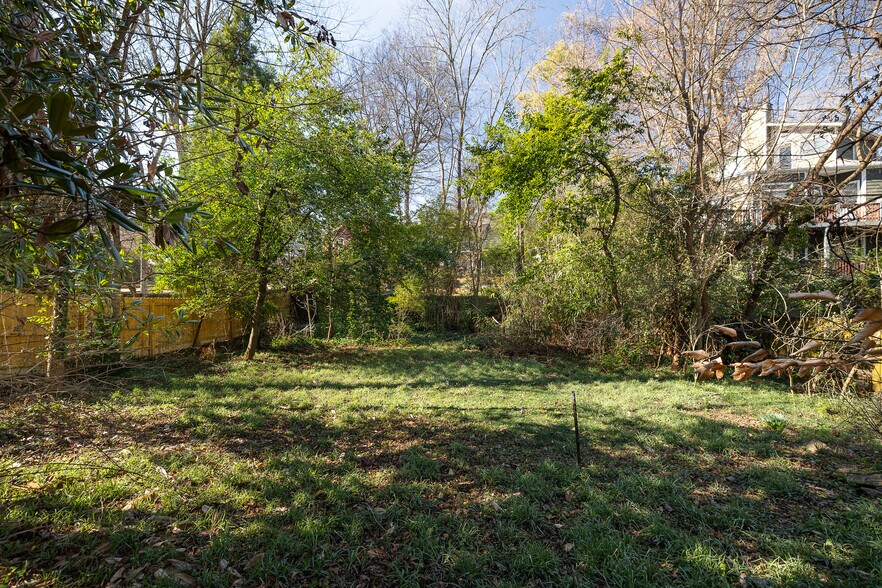 Building Photo - 300 Oxford Pl NE