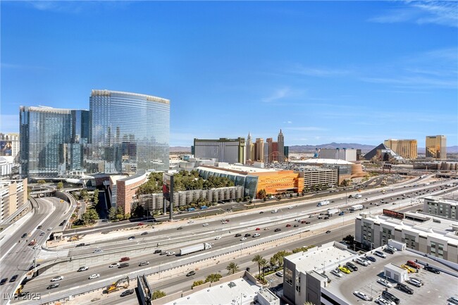 Building Photo - 4525 Dean Martin Dr