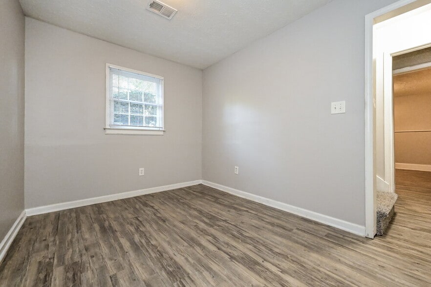 Building Photo - 1589 Cherry Hill Ln SW
