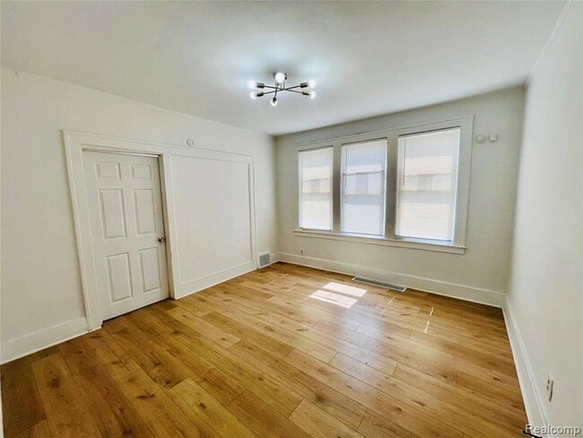 Building Photo - 3548 St Clair St