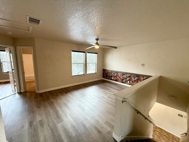 Building Photo - 3-bed 2.5bath home near Seaworld