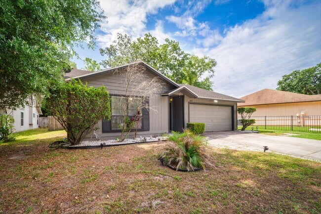 Building Photo - Charming 3-Bedroom, 2-bathroom Gem Awaits!
