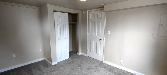 Building Photo - Quaint Provo Basement Apartment w lots of ...